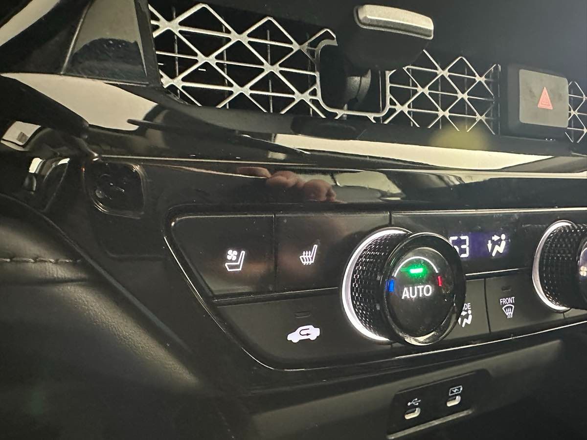 2023 Honda Accord Hybrid Touring photo 22