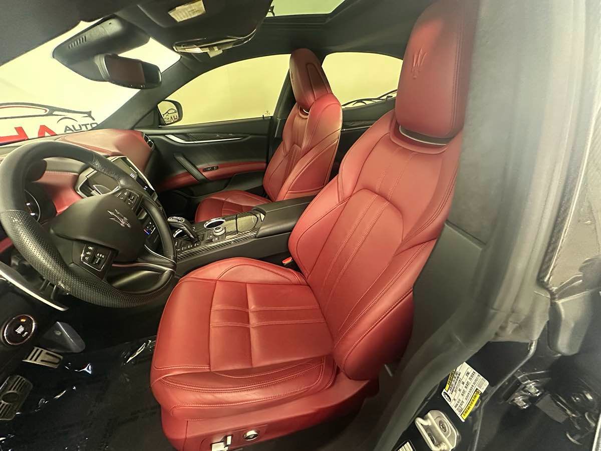 2023 Maserati Ghibli Modena Q4 photo 10
