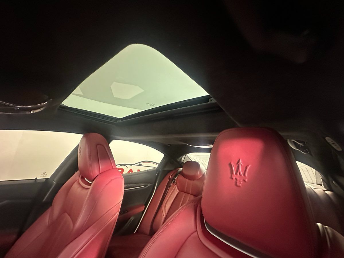 2023 Maserati Ghibli Modena Q4 photo 11