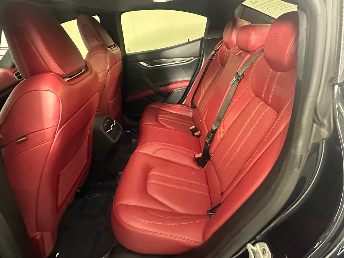 2023 Maserati Ghibli Modena Q4 photo 13