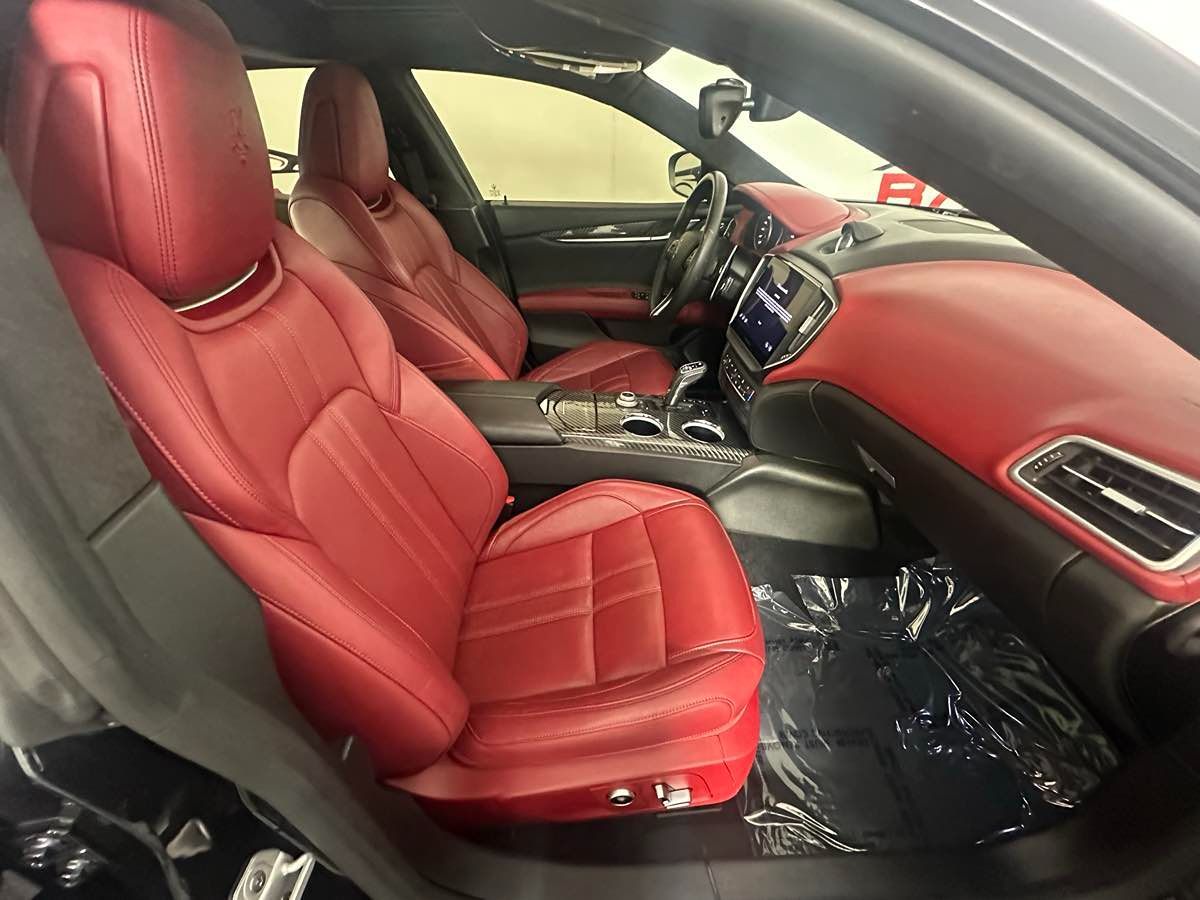 2023 Maserati Ghibli Modena Q4 photo 17