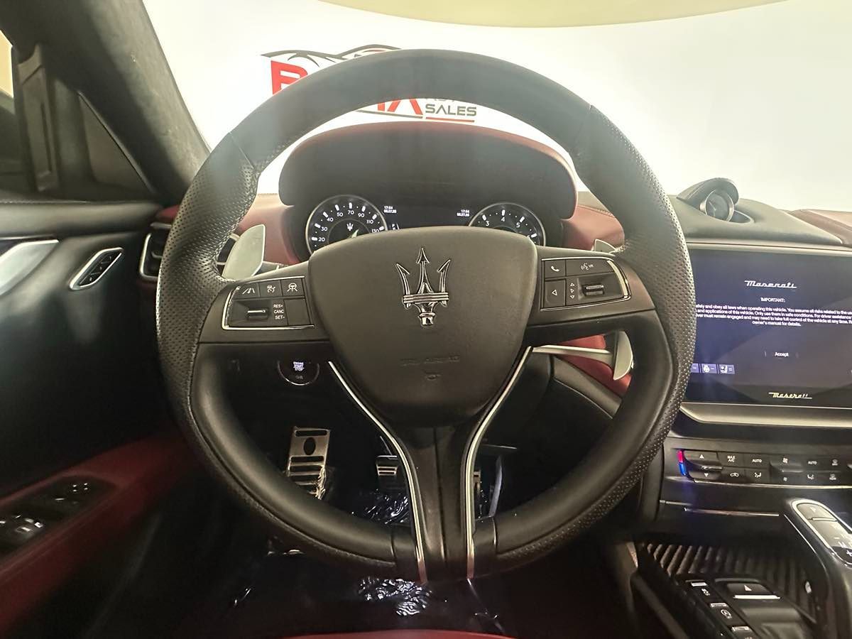 2023 Maserati Ghibli Modena Q4 photo 19