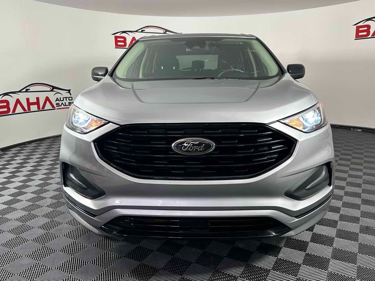 2024 Ford Edge SE photo 5
