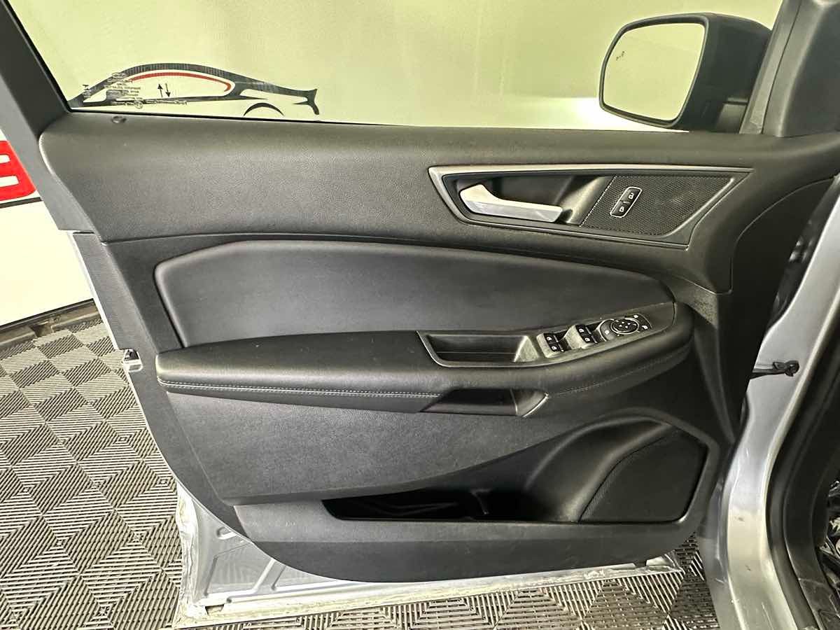 2024 Ford Edge SE photo 7