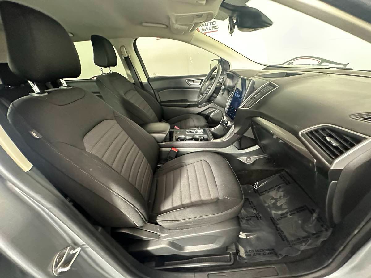 2024 Ford Edge SE photo 15