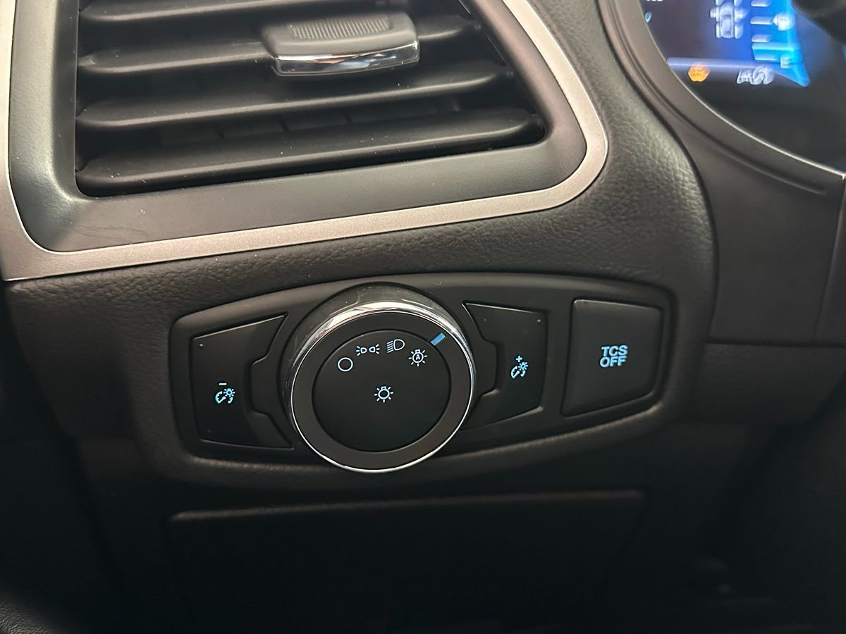 2024 Ford Edge SE photo 26