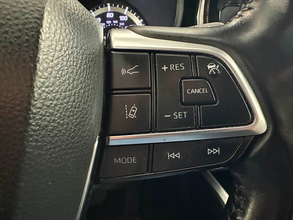 2021 Toyota Highlander LE SE photo 26