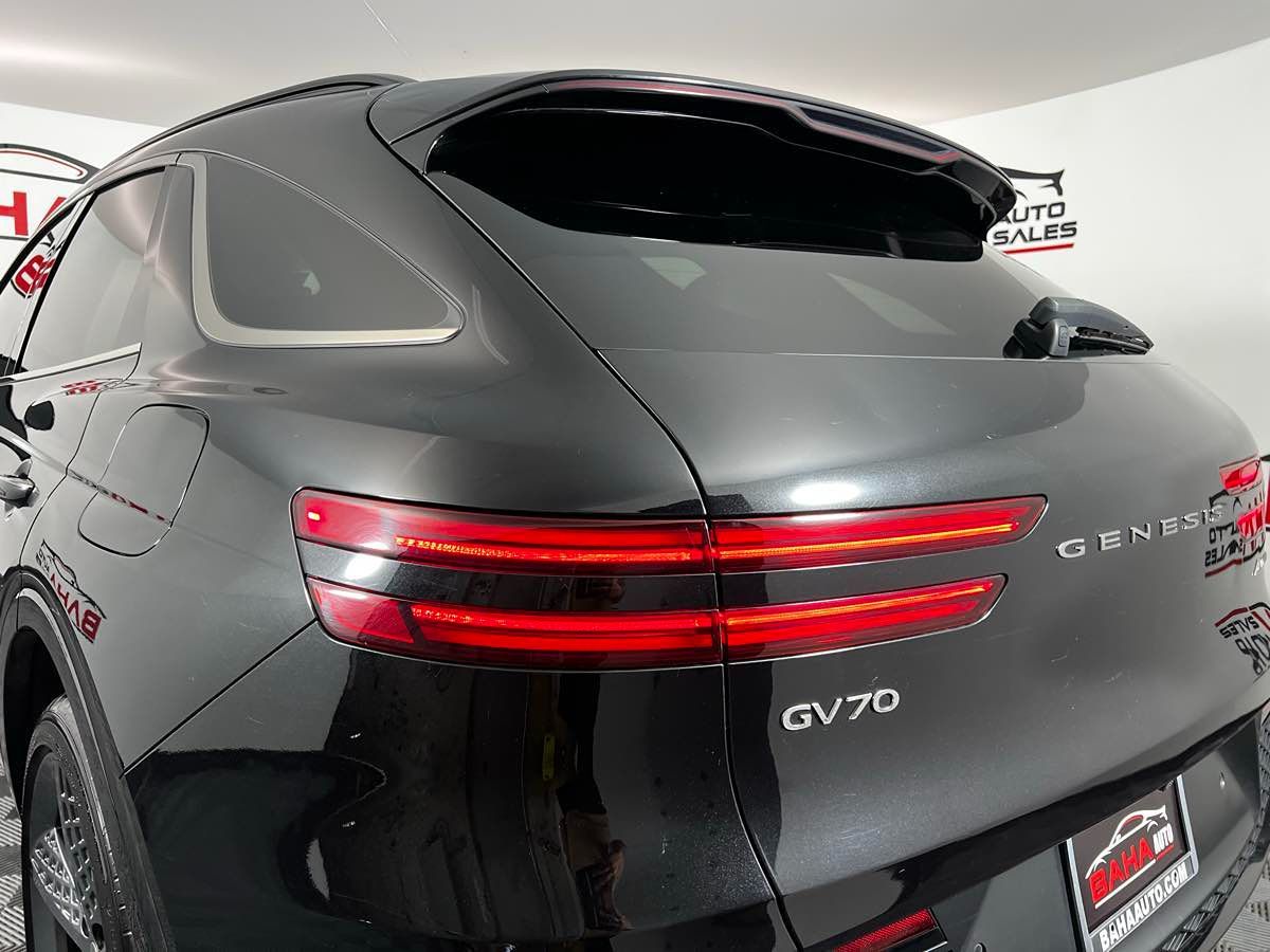 2022 Genesis GV70 Advanced 3.5T Sport Prestige photo 3