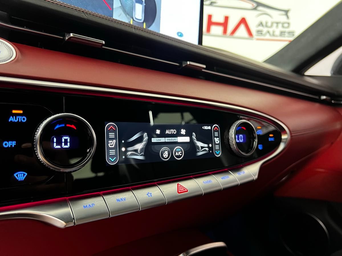 2022 Genesis GV70 Advanced 3.5T Sport Prestige photo 20