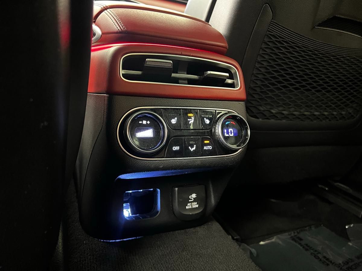 2022 Genesis GV70 Advanced 3.5T Sport Prestige photo 34