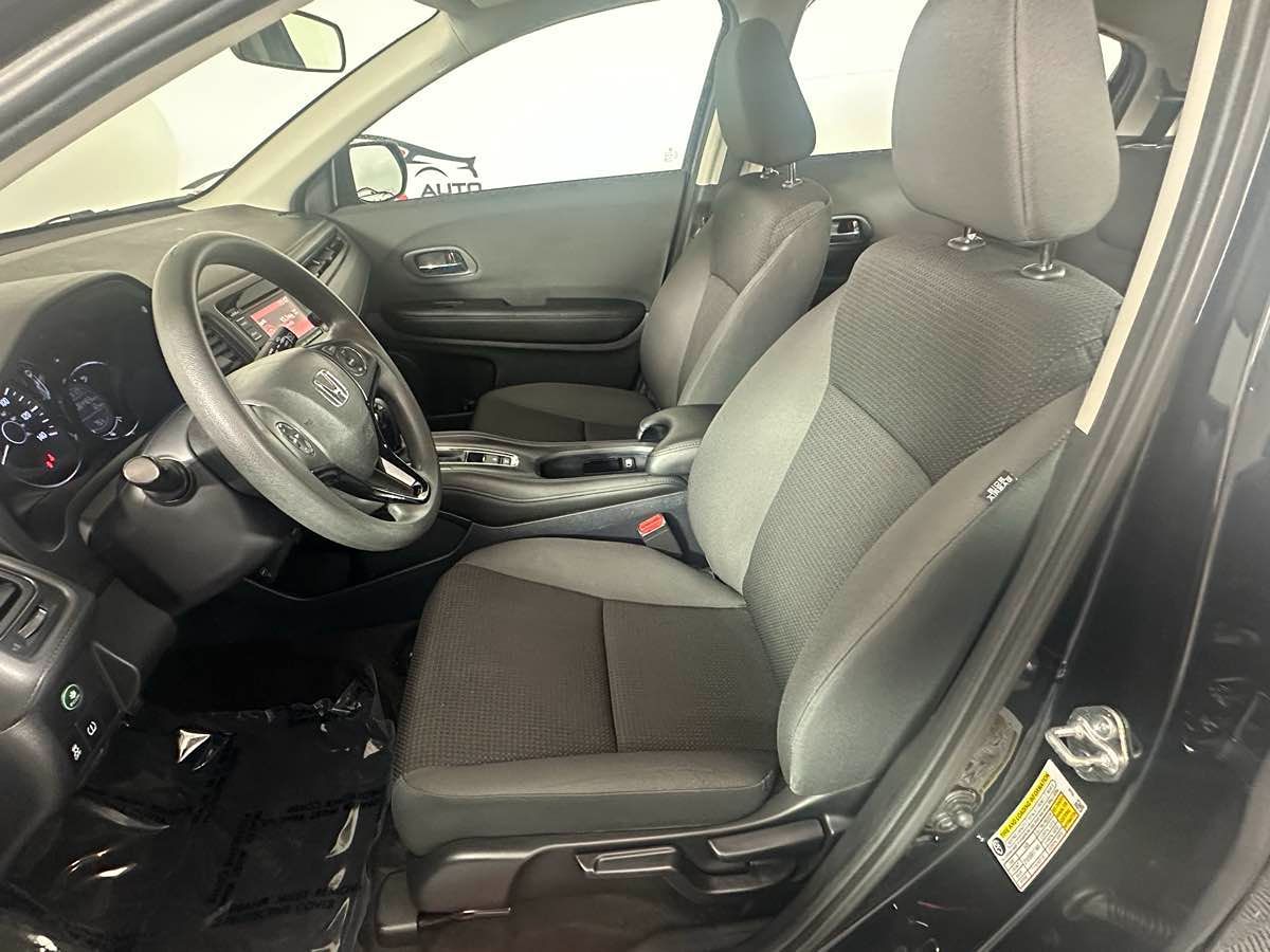 2021 Honda HR-V LX photo 13