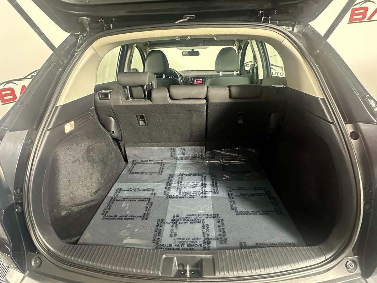2021 Honda HR-V LX photo 16