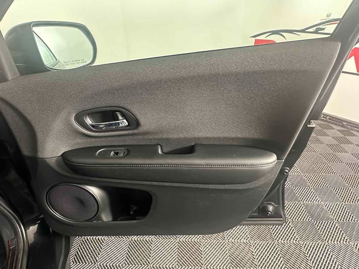 2021 Honda HR-V LX photo 19