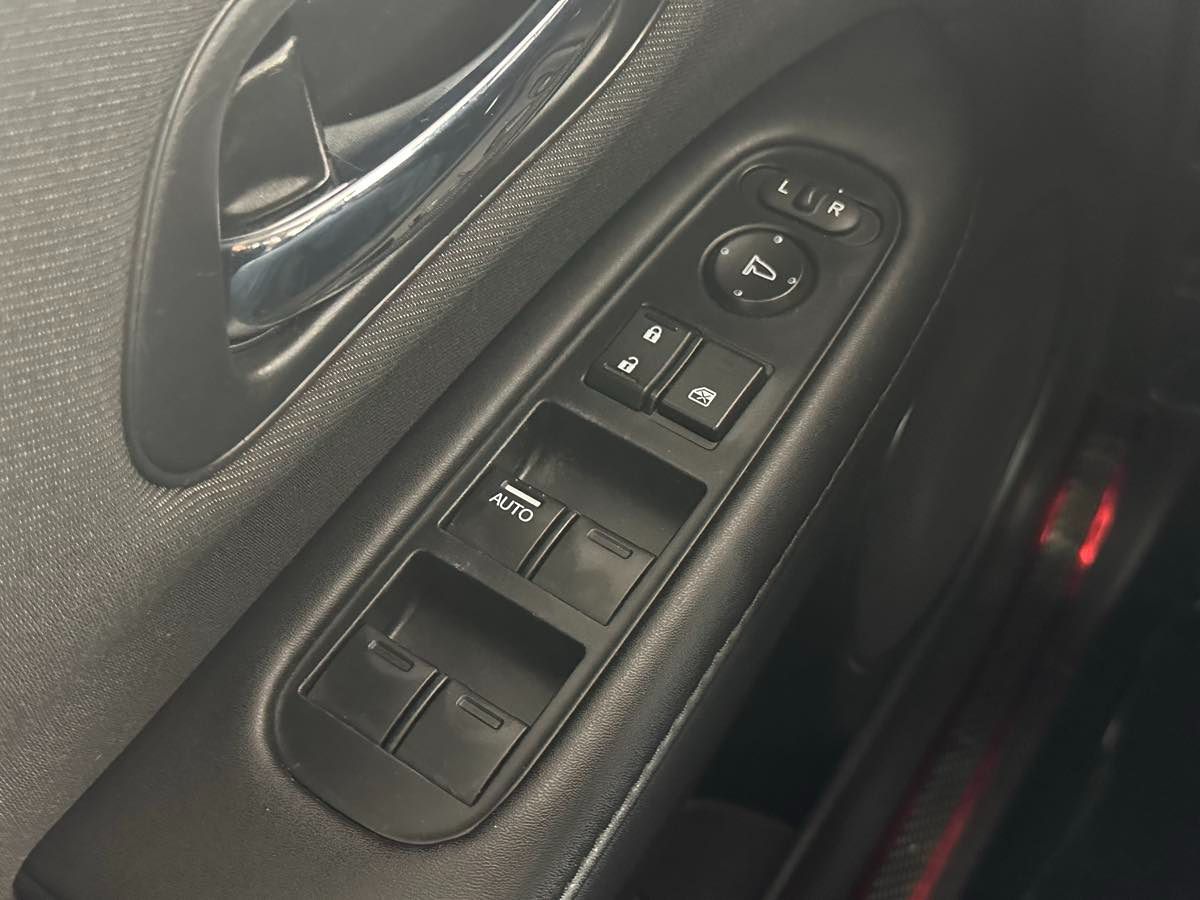 2021 Honda HR-V LX photo 31