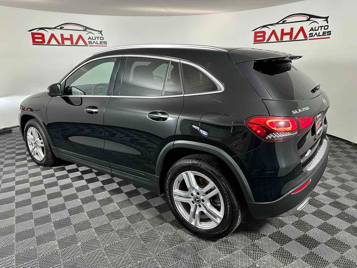2021 Mercedes Benz GLA 250 4MATIC photo 3