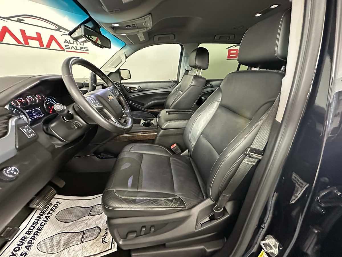 2018 Chevrolet Suburban LT photo 11
