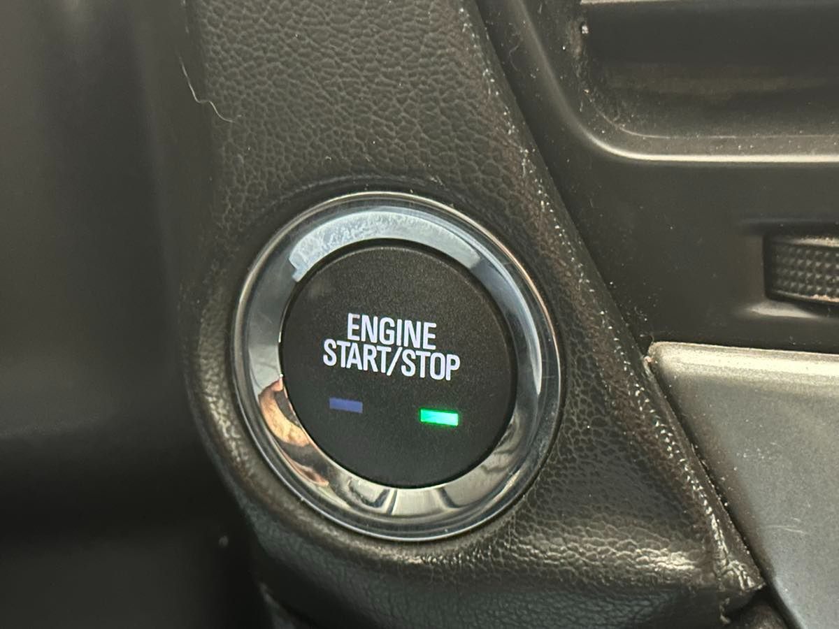 2018 Chevrolet Suburban LT photo 24