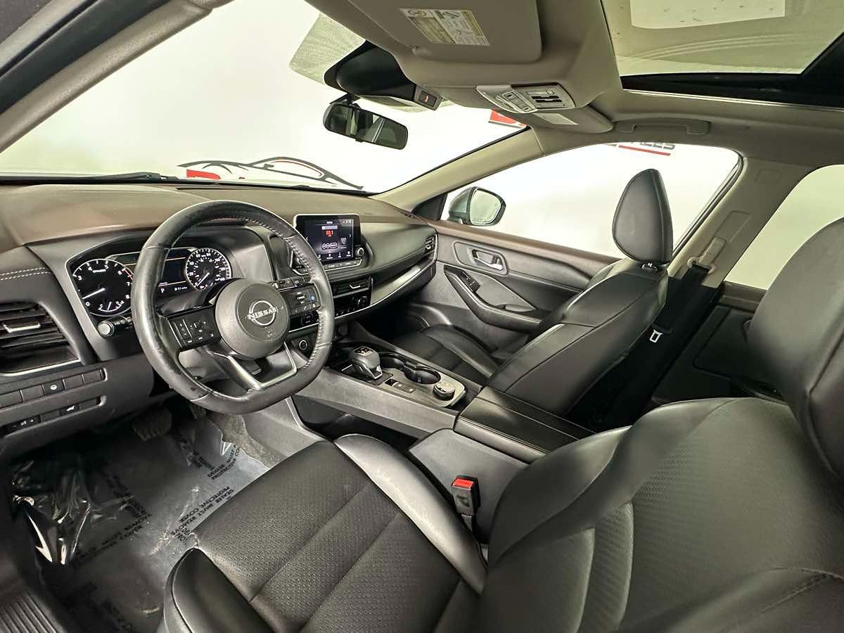 2022 Nissan Rogue SV photo 15