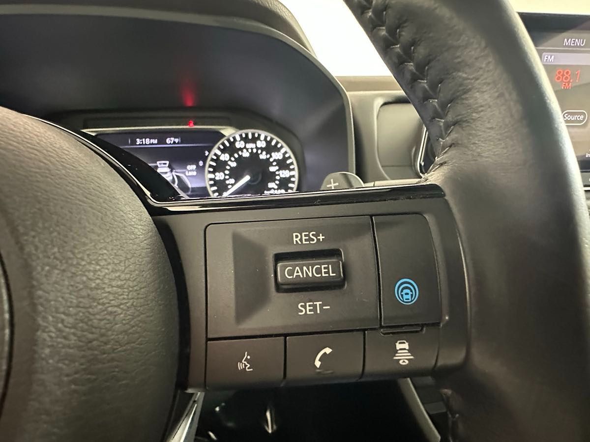 2022 Nissan Rogue SV photo 31