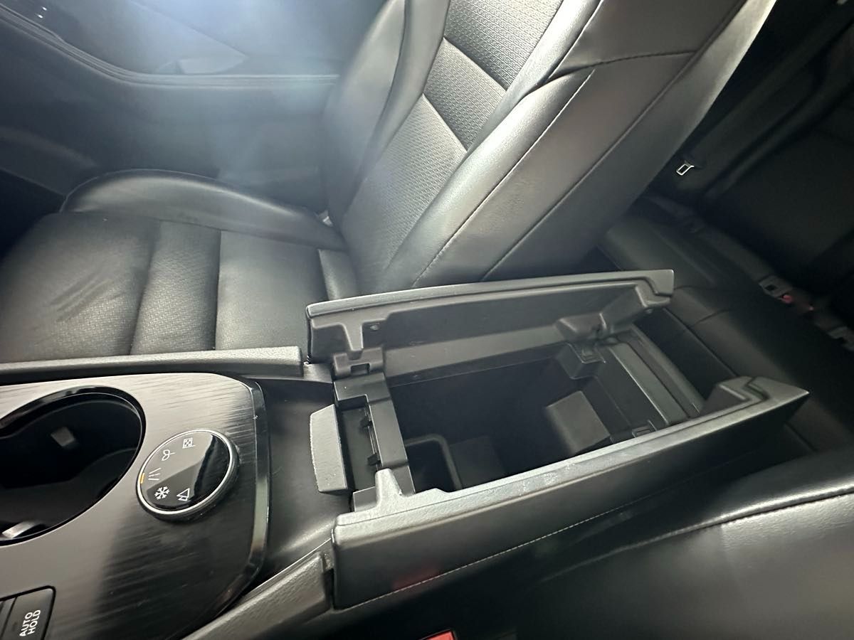 2022 Nissan Rogue SV photo 38