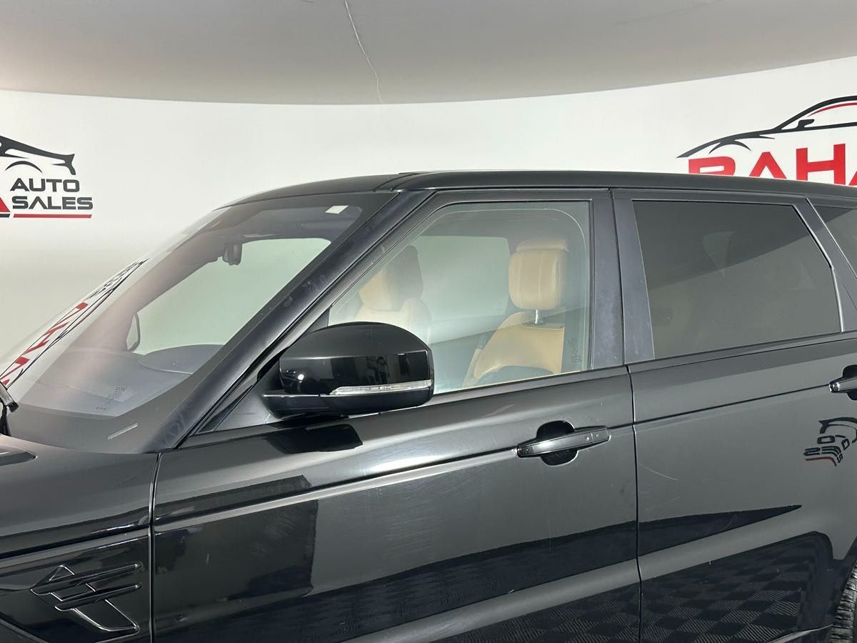 2019 Land Rover Range Rover Sport SuperCharged HSE Dynamic photo 13