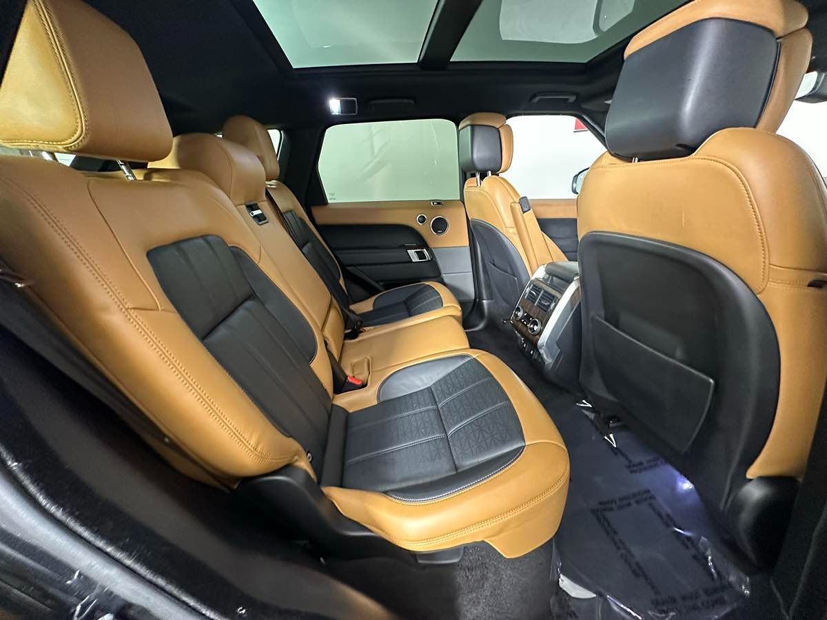 2019 Land Rover Range Rover Sport SuperCharged HSE Dynamic photo 24