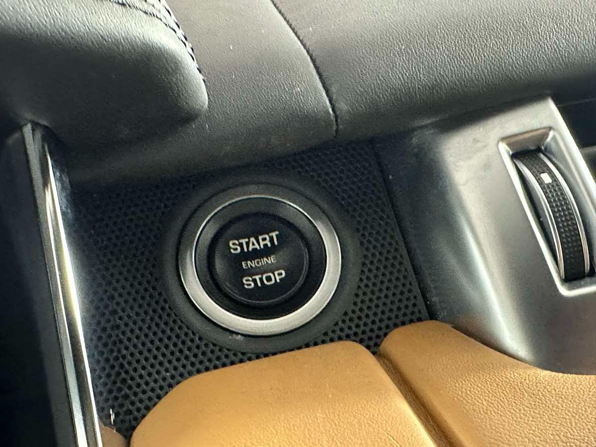 2019 Land Rover Range Rover Sport SuperCharged HSE Dynamic photo 35