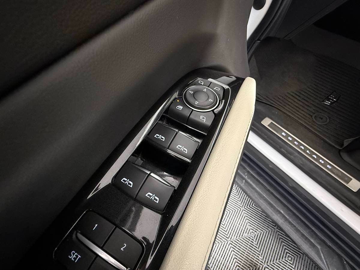 2021 Cadillac Escalade Sport photo 12
