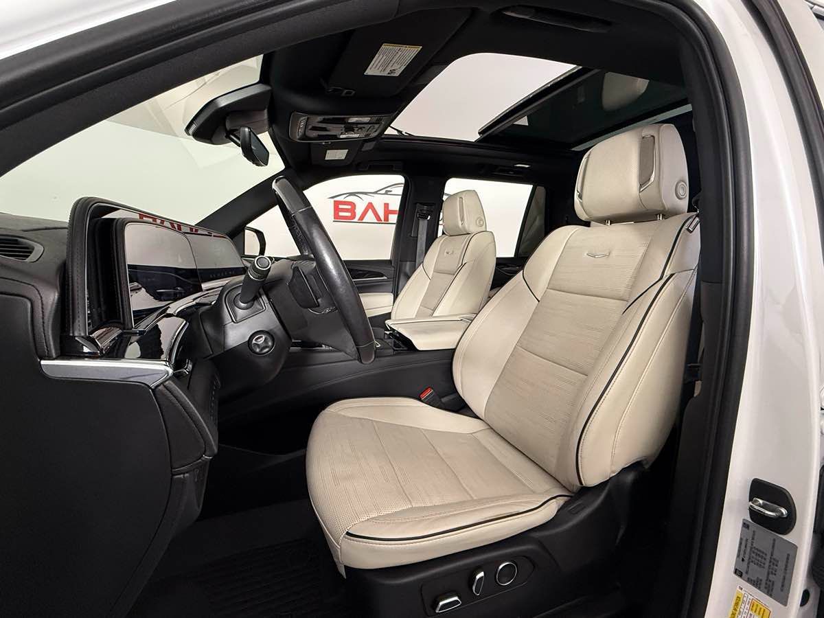 2021 Cadillac Escalade Sport photo 14