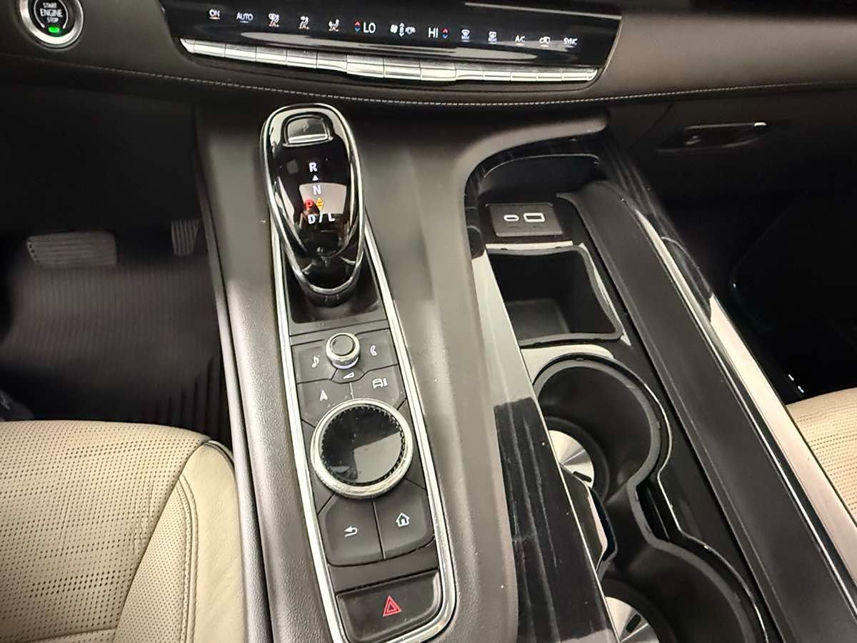2021 Cadillac Escalade Sport photo 21