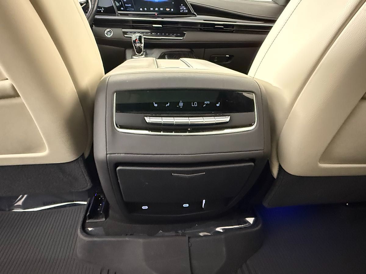 2021 Cadillac Escalade Sport photo 28
