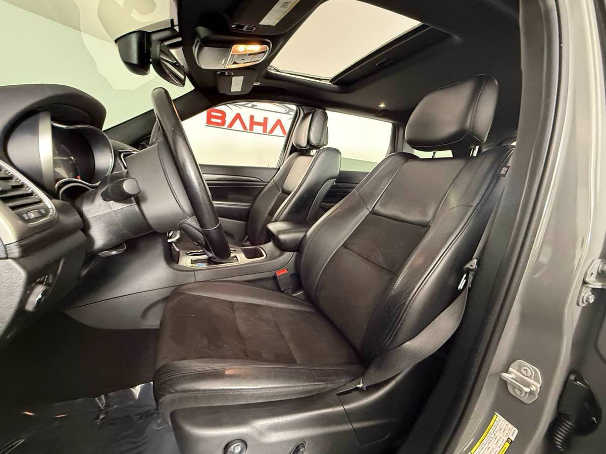 2020 Jeep Grand Cherokee Altitude photo 12