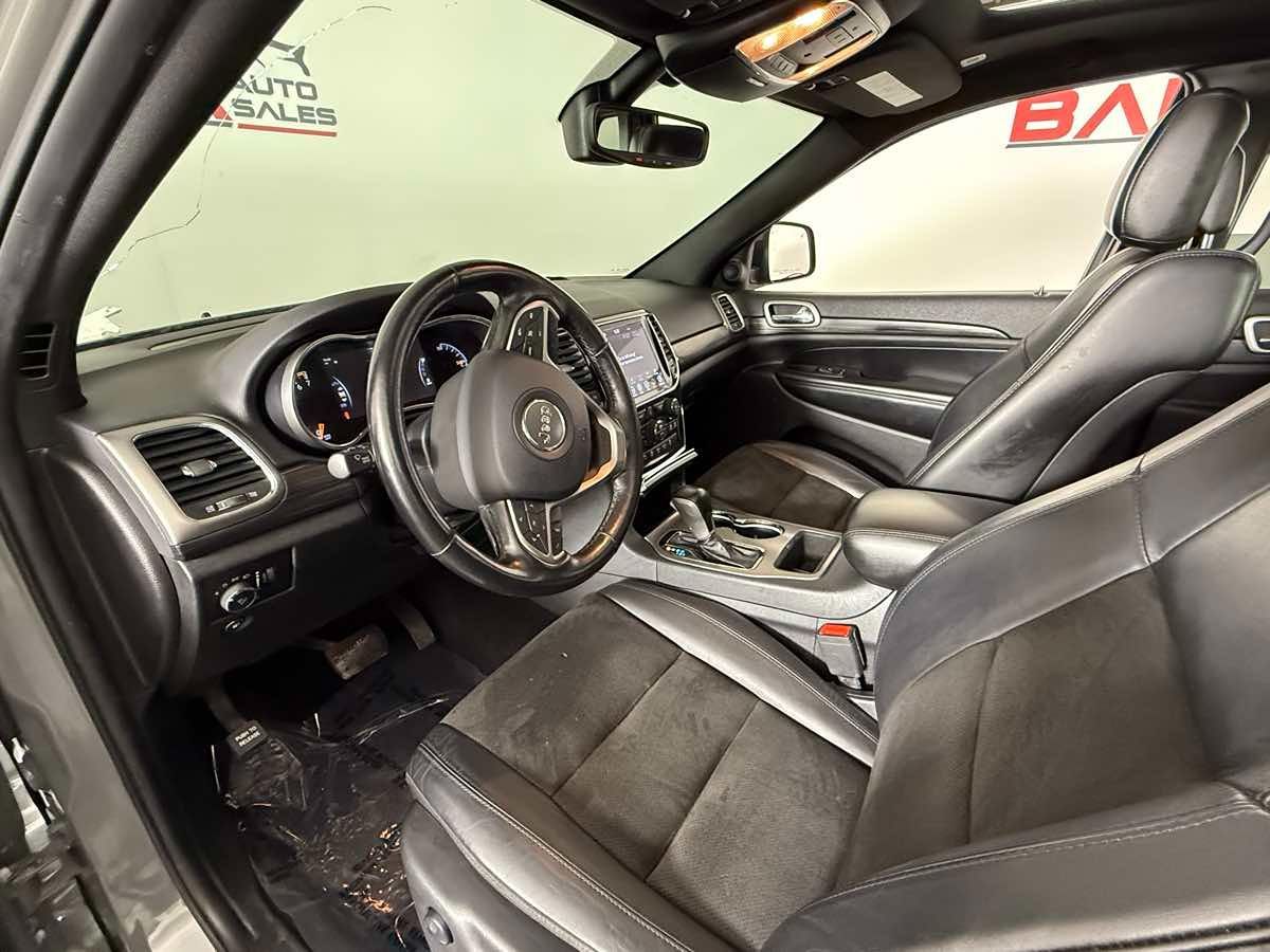 2020 Jeep Grand Cherokee Altitude photo 13