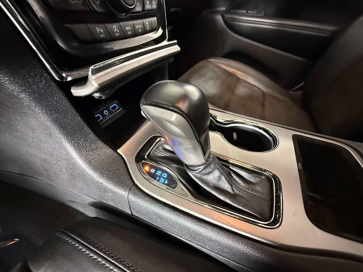 2020 Jeep Grand Cherokee Altitude photo 20