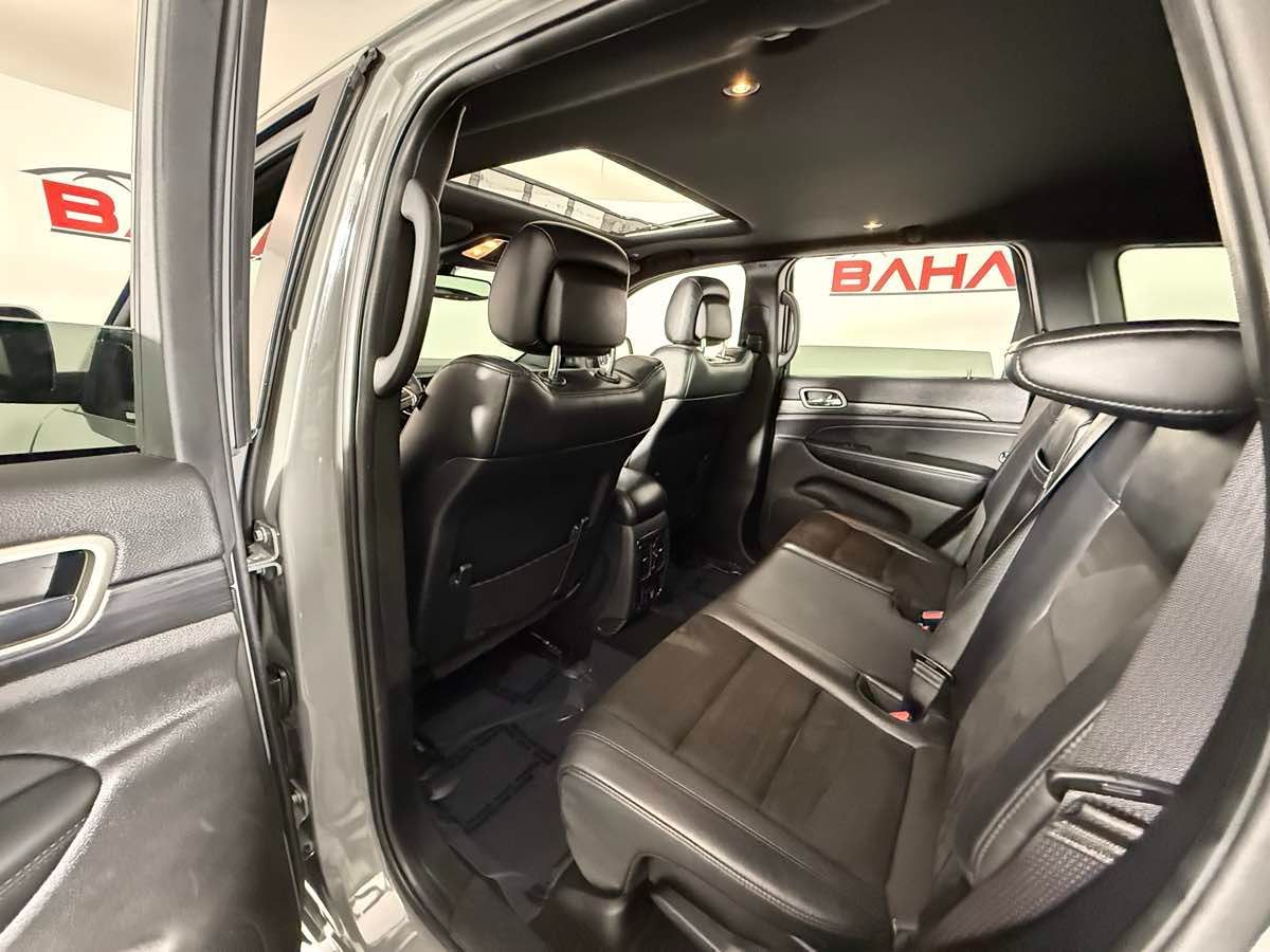 2020 Jeep Grand Cherokee Altitude photo 22
