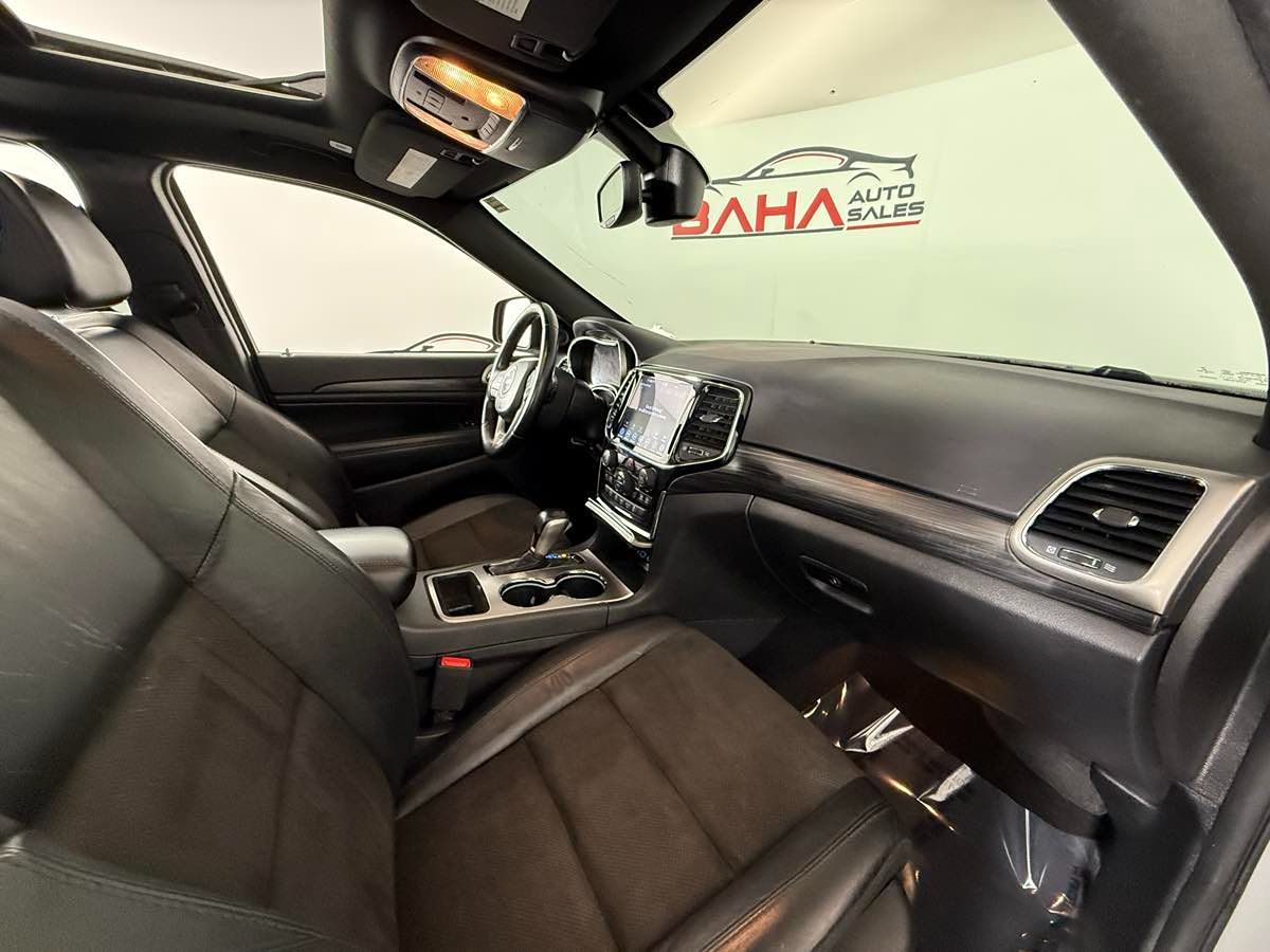 2020 Jeep Grand Cherokee Altitude photo 25