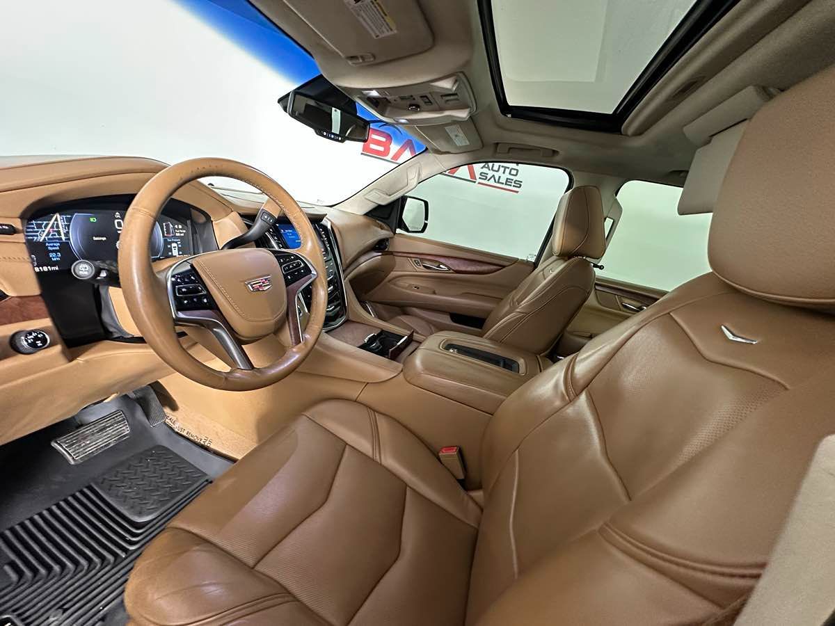 2015 Cadillac Escalade Platinum photo 15