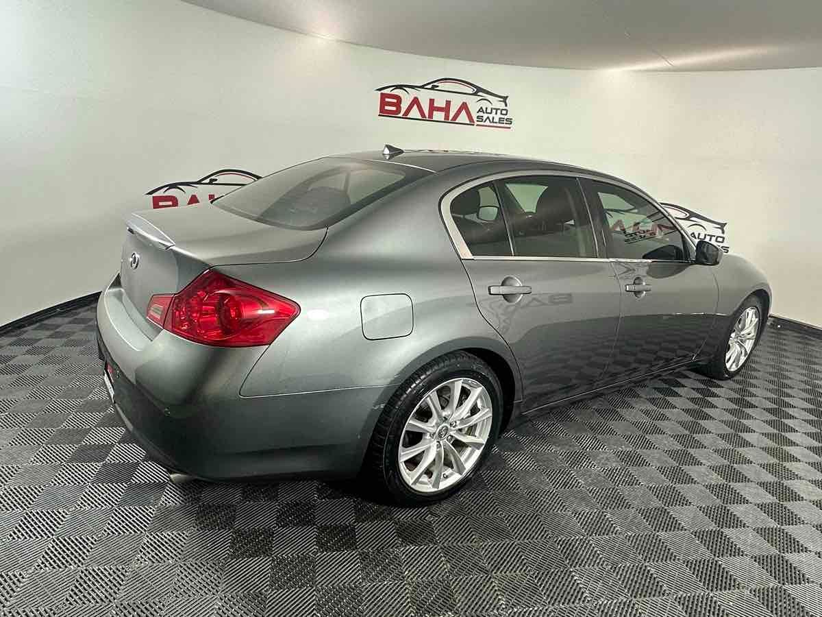 2010 Infiniti G37 Journey photo 4