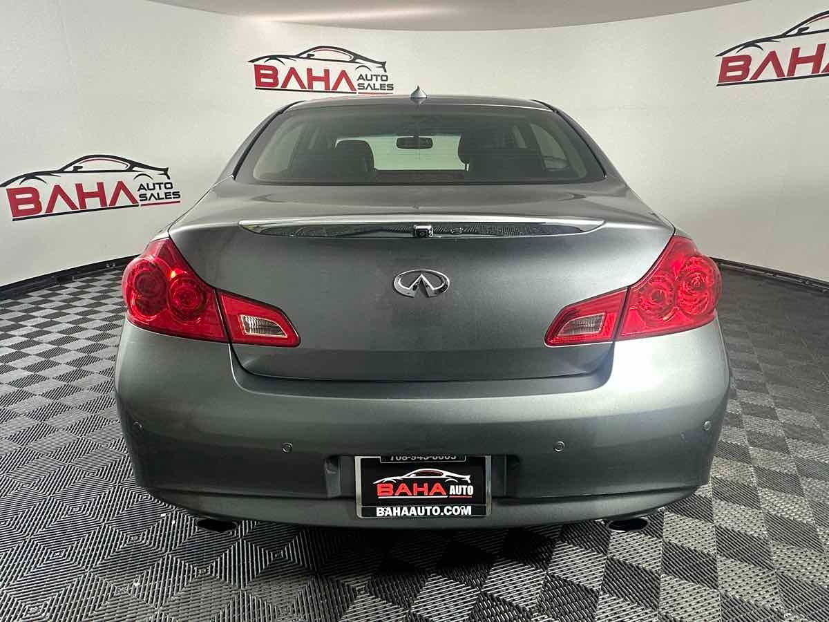 2010 Infiniti G37 Journey photo 3