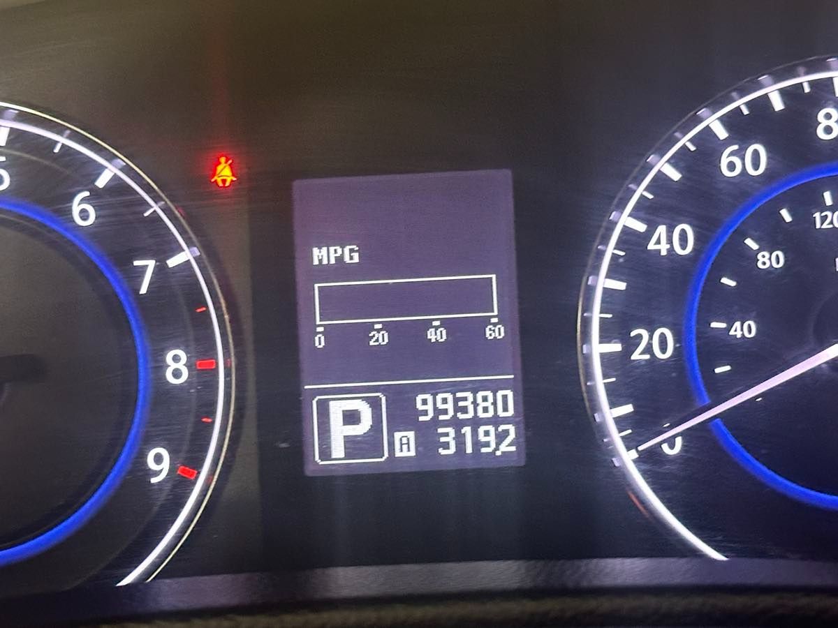 2010 Infiniti G37 Journey photo 13