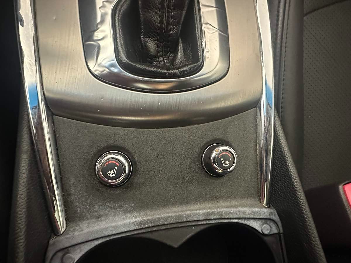 2010 Infiniti G37 Journey photo 17