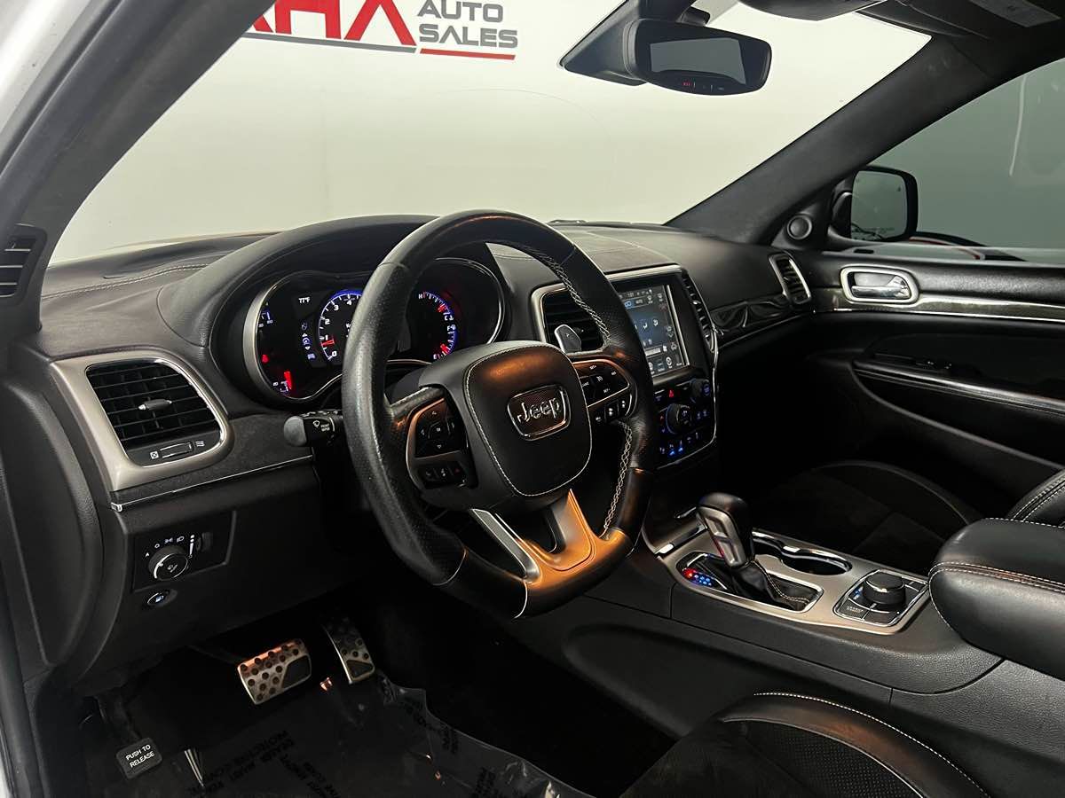 2017 Jeep Grand Cherokee SRT8 photo 9