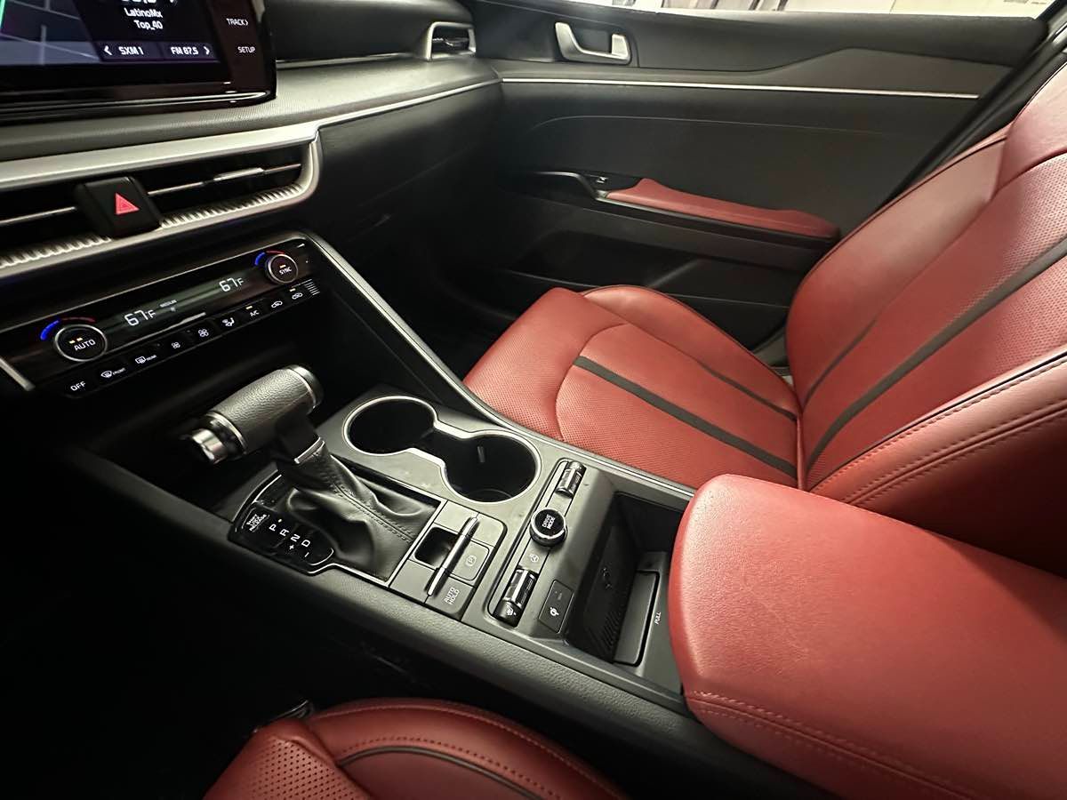 2021 Kia K5 GT-Line photo 36