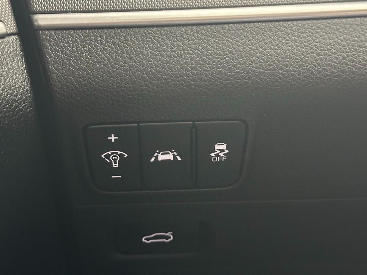 2021 Kia K5 GT-Line photo 39