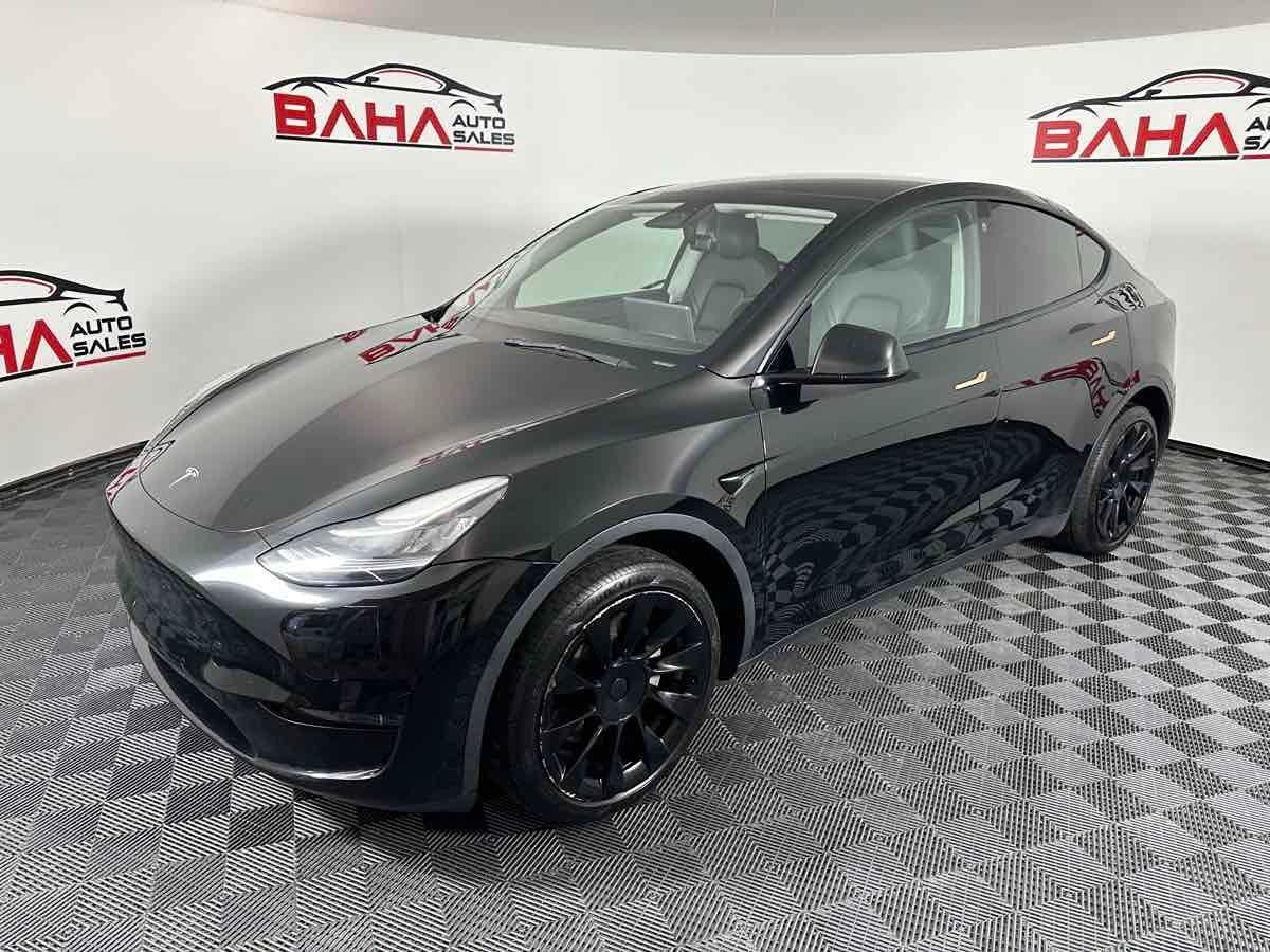 2022 Tesla Model Y Long Range photo 2