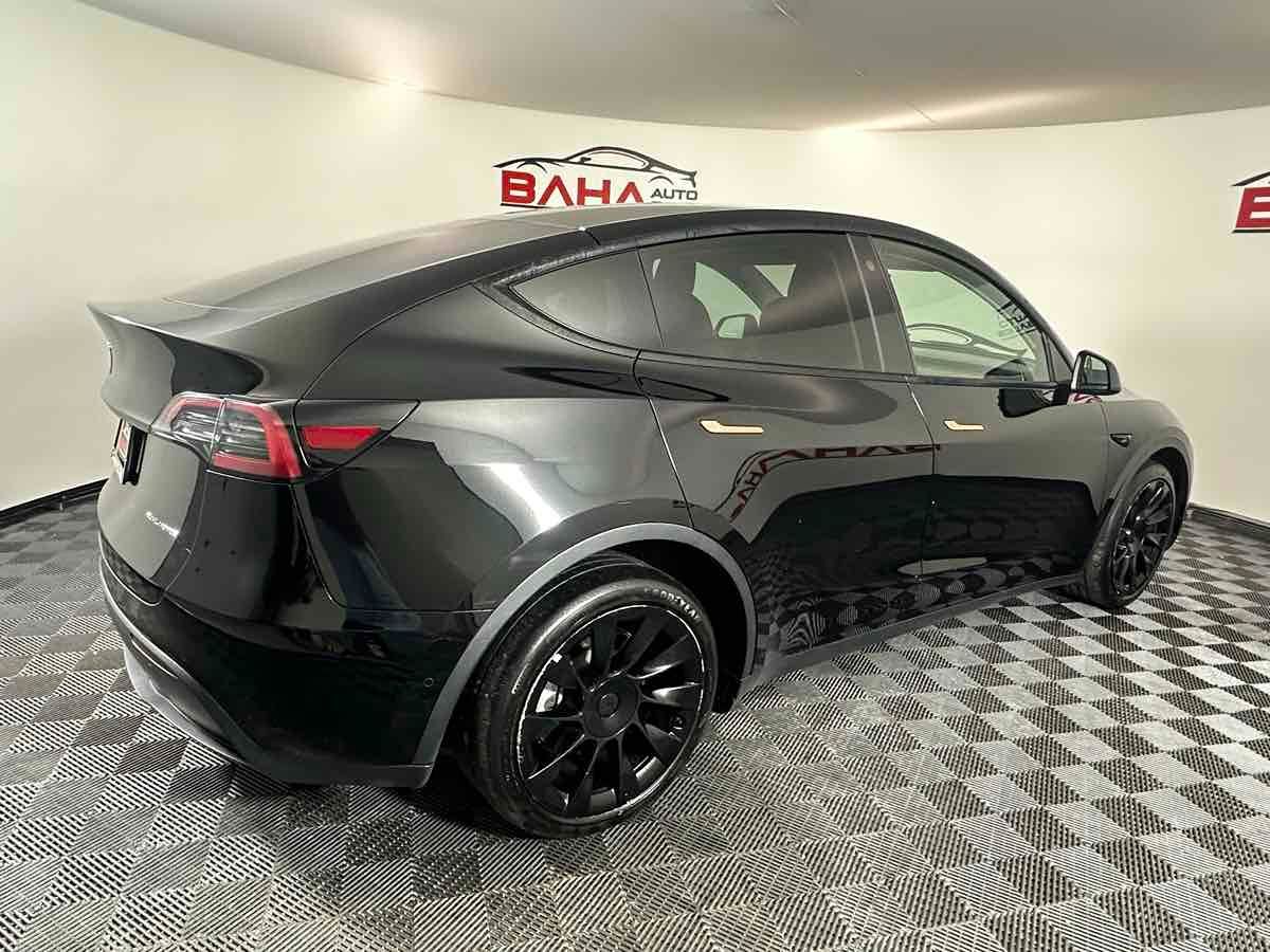 2022 Tesla Model Y Long Range photo 5