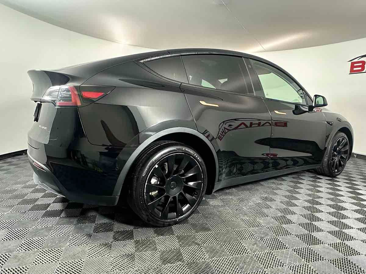 2022 Tesla Model Y Long Range photo 6