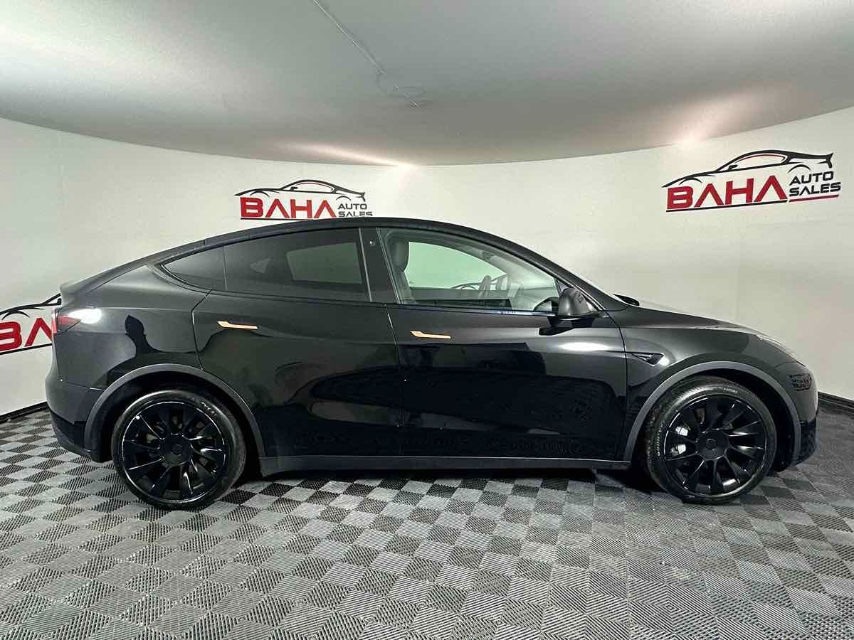 2022 Tesla Model Y Long Range photo 7