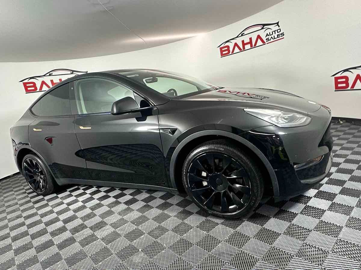 2022 Tesla Model Y Long Range photo 9