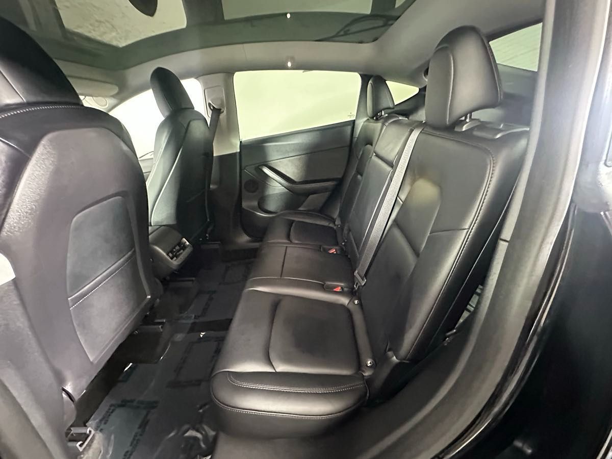 2022 Tesla Model Y Long Range photo 14